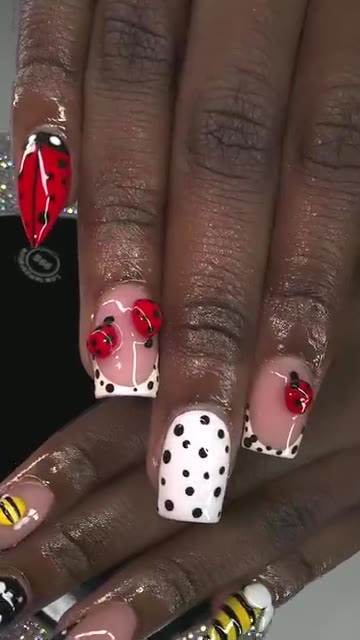 Square set with ladybugs, bees and polka dots