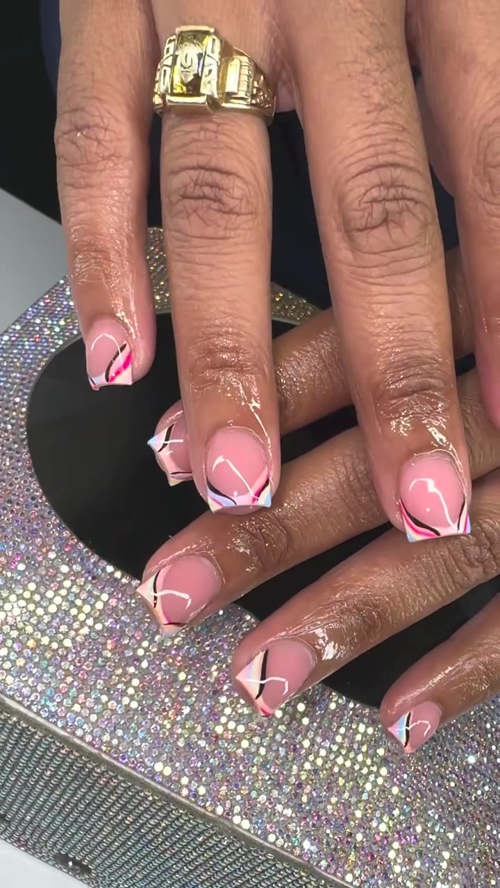 Square nude set with pink and white line French