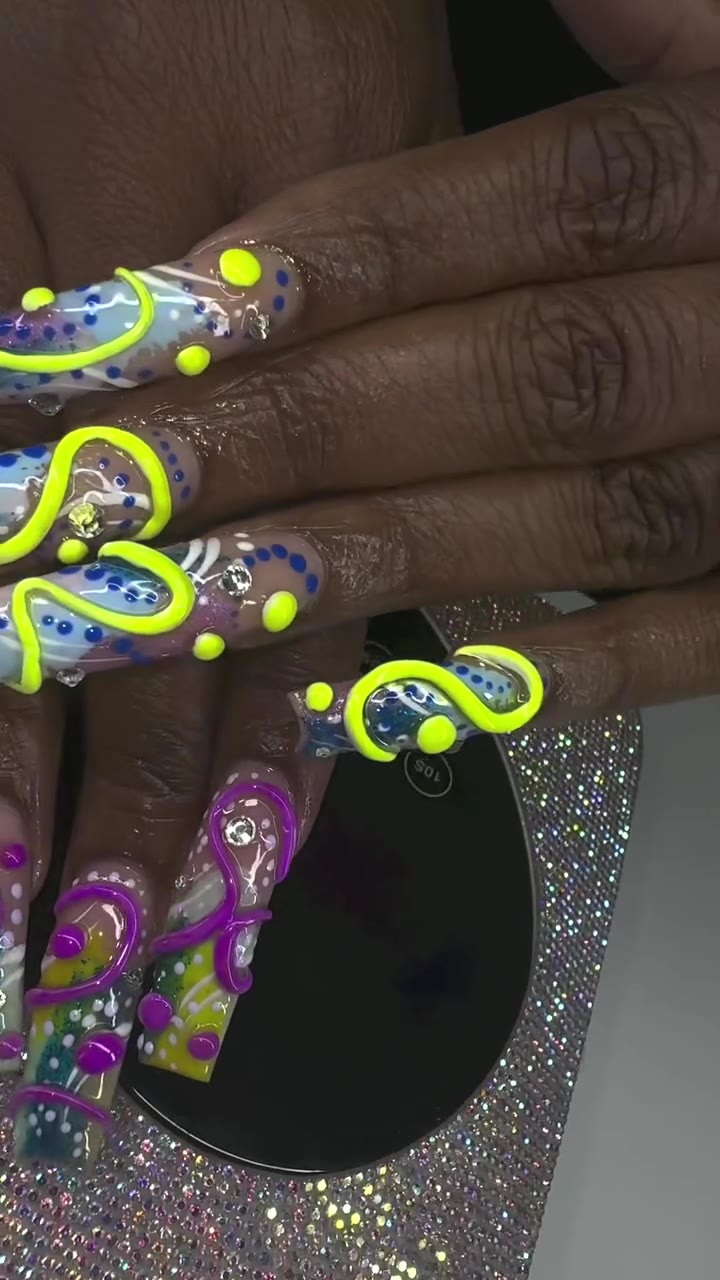 XL square set with neon 3D gel swirls and gems